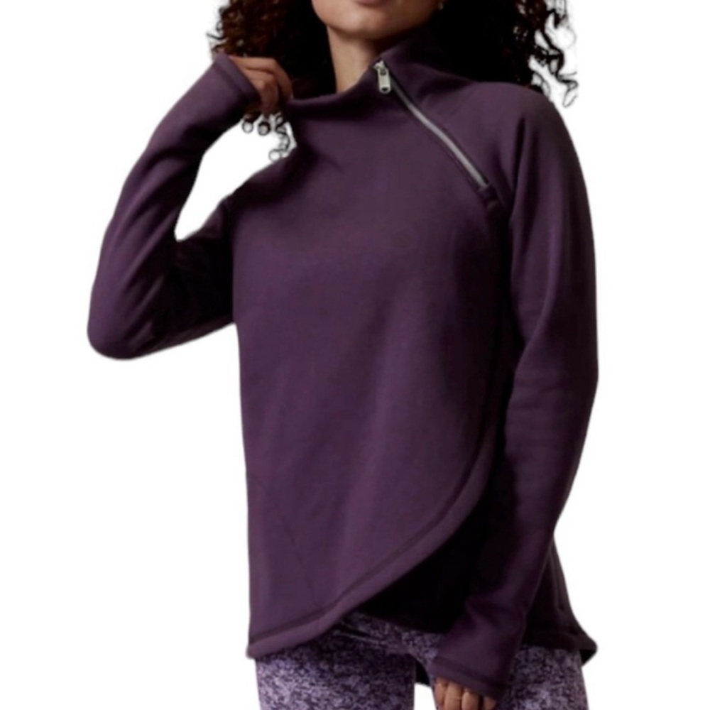 Athleta Cozy Karma Asymmetrical Pullover Sweatshirt in Violet size M